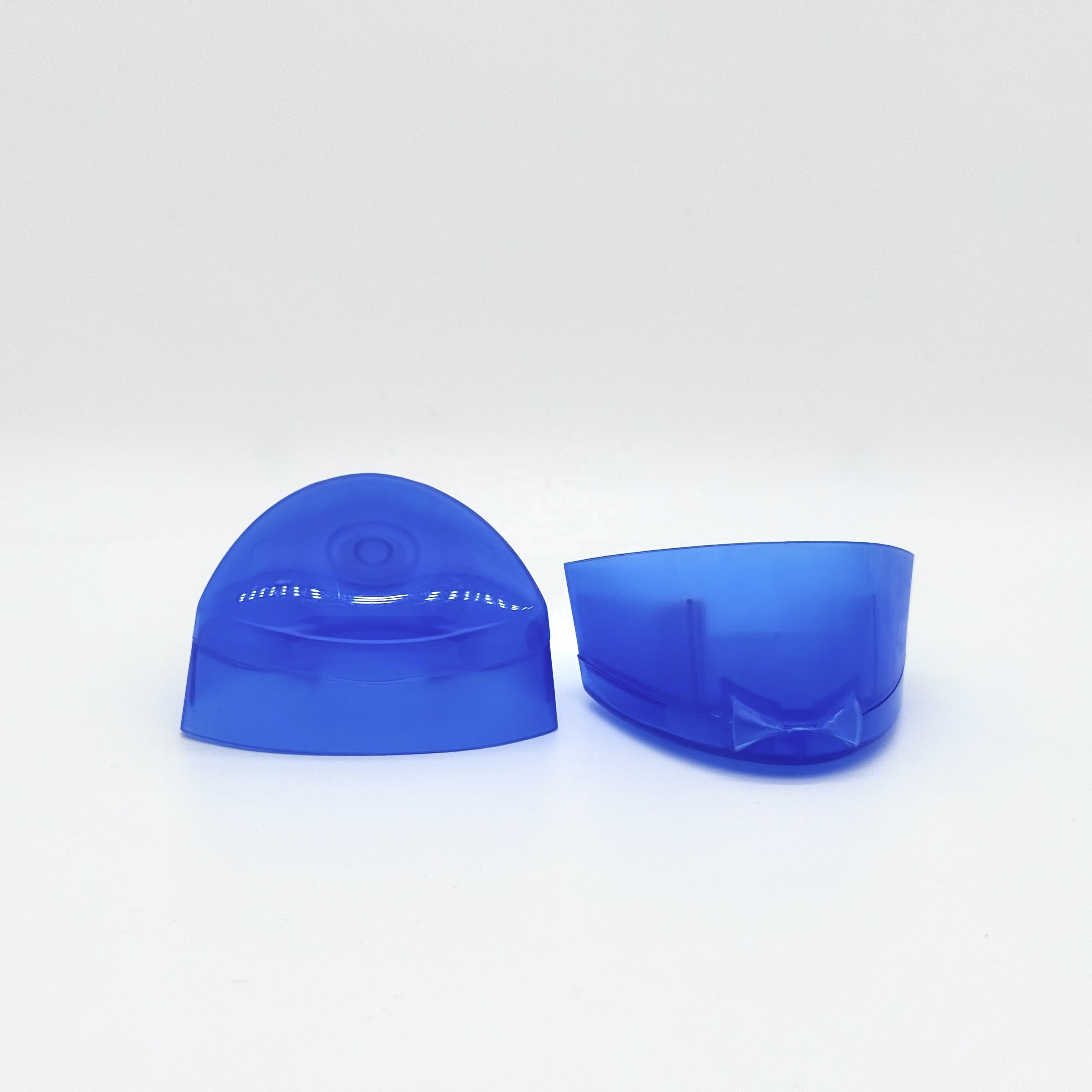Factory Wholesale Triangle Shaped Flip Top Cap PP Plastic Lid For Haircare Skincare Cleanser Packaging Bottle Clousre