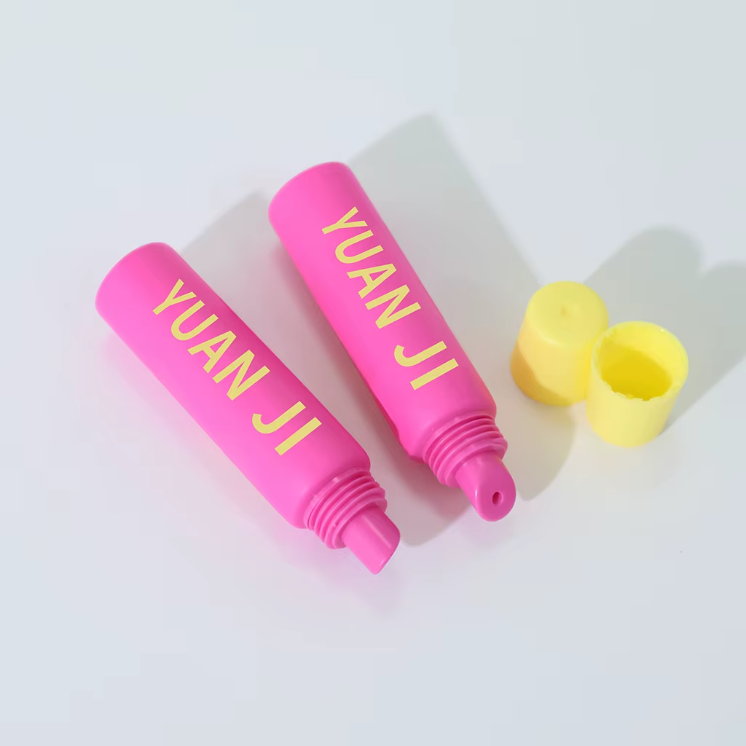 Popular 10ml 15ml Wholesale High Quality Custom Logo Screw Cap HDPE+LDPE+PP Squeeze Lip Gloss Lip Balm Skin Care Silk Screen