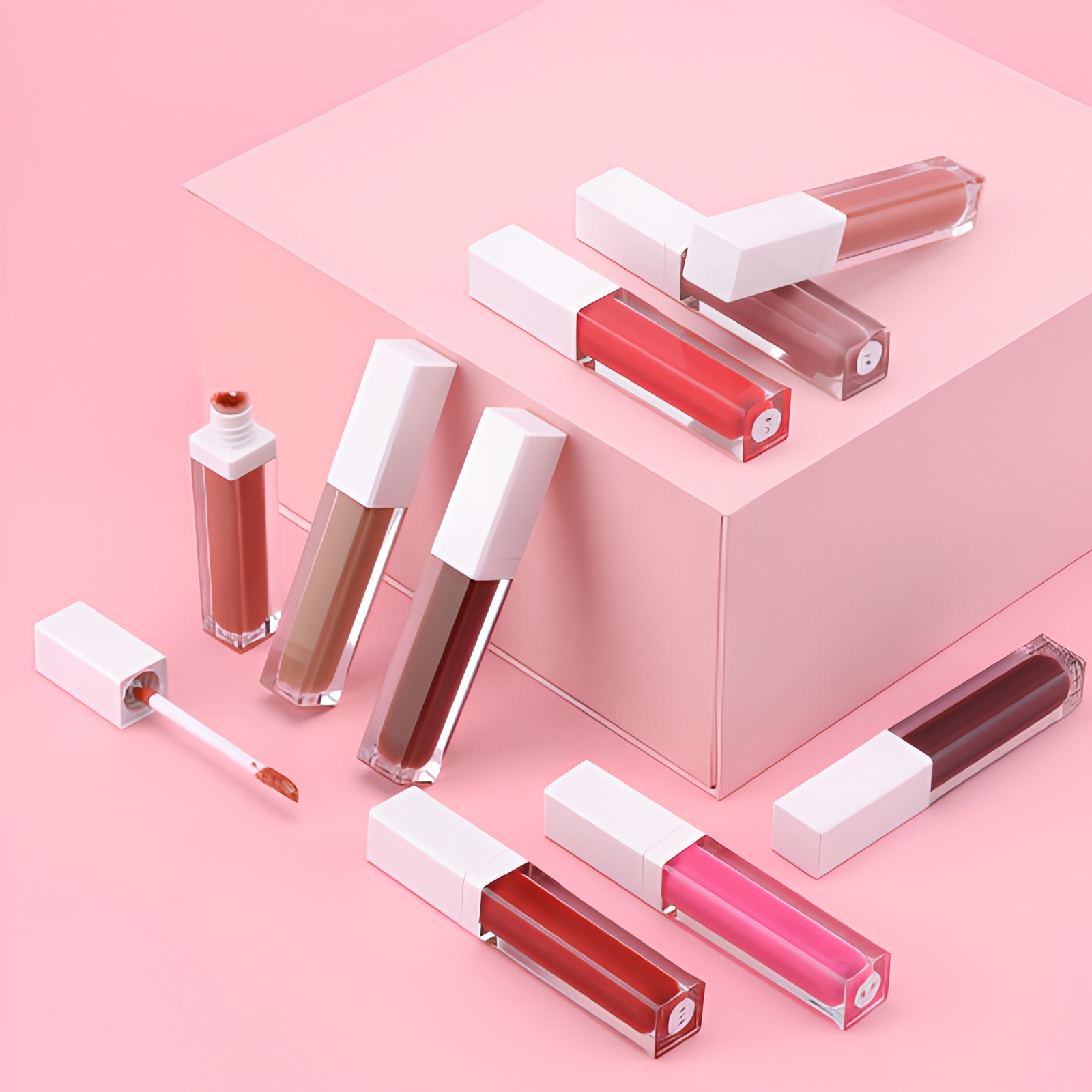 Custom Private Label Vegan Lip Gloss Matte Liquid Lip Balm Waterproof Moisturizing Tinted Plumping Gloss
