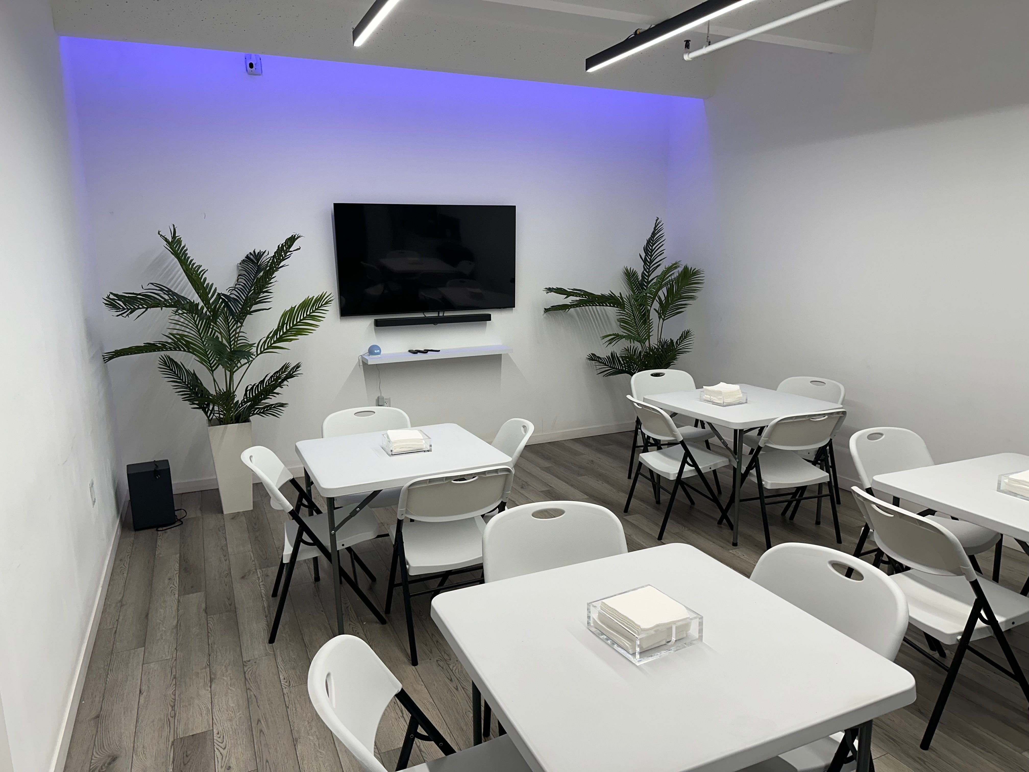 cGMP compliance and SOP staff training room at ALFA MFG Miami