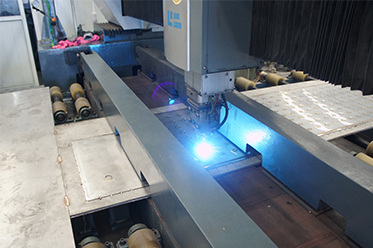 Continuous laser welding